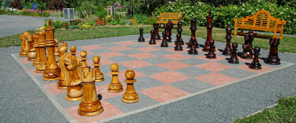 ogromne szachy do ogrodu 
